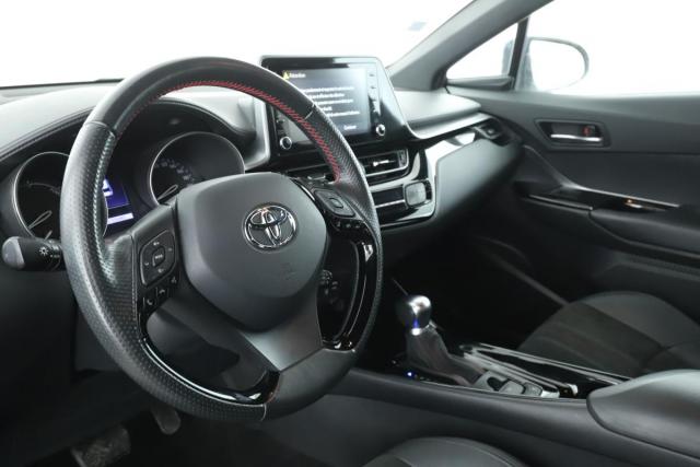 Toyota C-Hr image 8