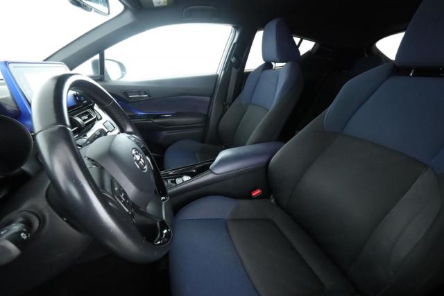 Toyota C-Hr image 1
