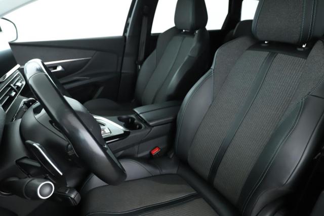 Peugeot 5008 image 6