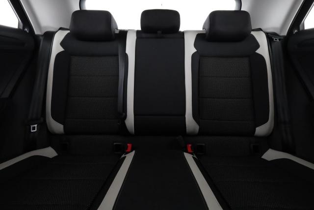 Volkswagen T-Roc image 4