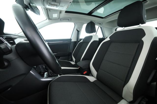 Volkswagen T-Roc image 5