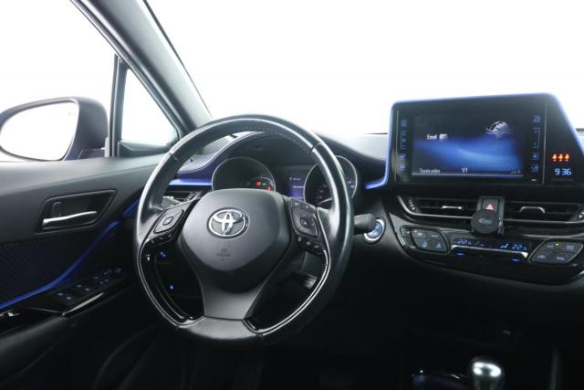 Toyota C-Hr image 8