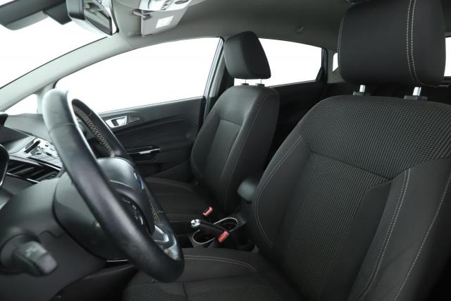 Ford Fiesta image 3