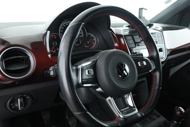 Volkswagen Up! image 4