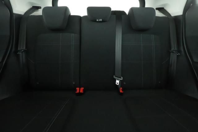 Ford Fiesta image 8