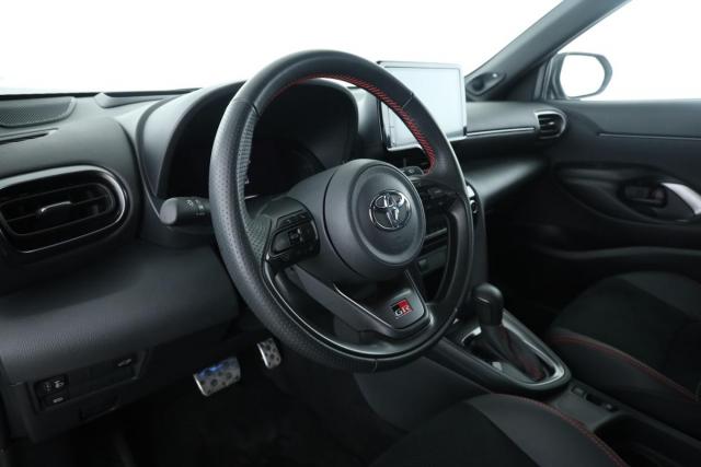 Toyota Yaris Cross image 8