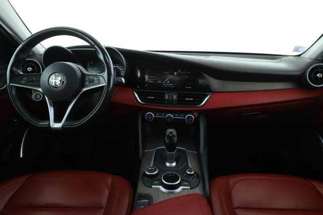 Alfa Romeo Giulia image 6