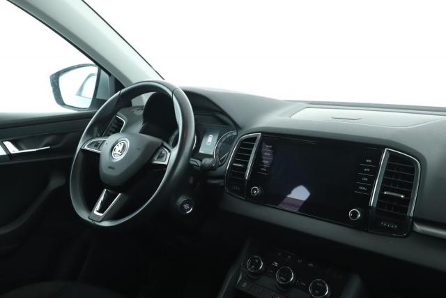 Skoda Karoq image 5