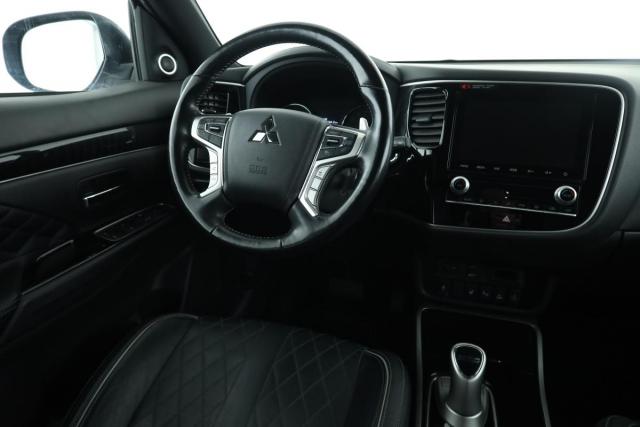 Mitsubishi Outlander image 7