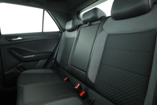 Volkswagen T-Roc image 9