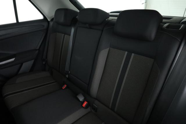 Volkswagen T-Roc image 4