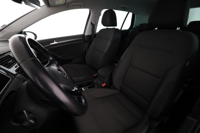 Volkswagen Golf image 2