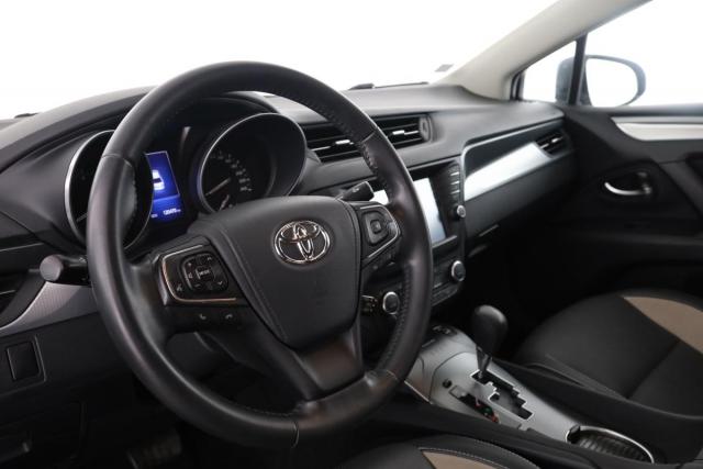 Toyota Avensis image 4