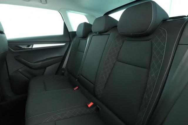 Skoda Karoq image 4