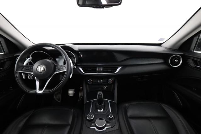 Alfa Romeo Stelvio image 4