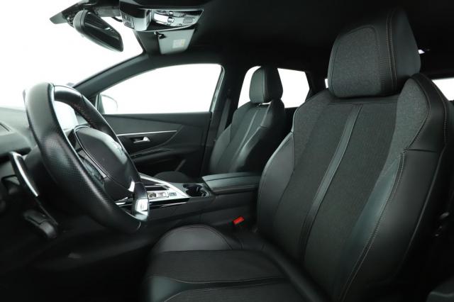 Peugeot 3008 image 2