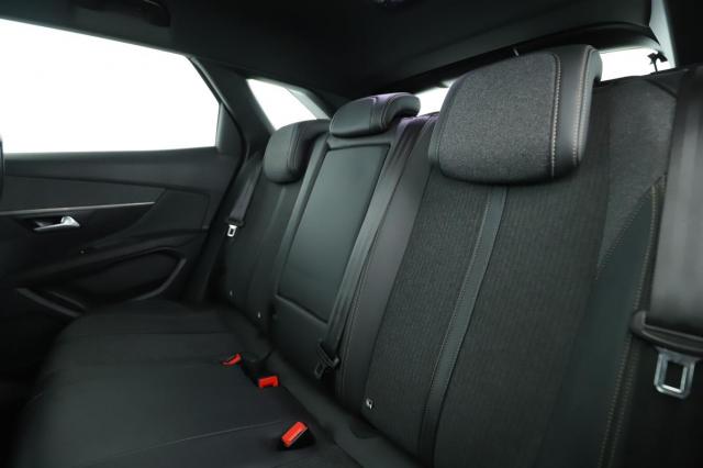 Peugeot 3008 image 9