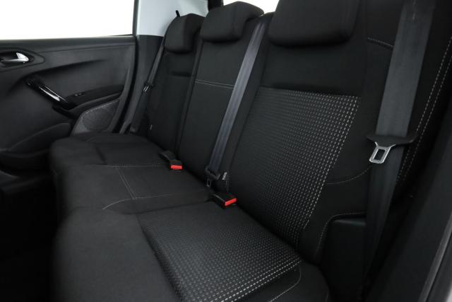 Peugeot 208 image 3