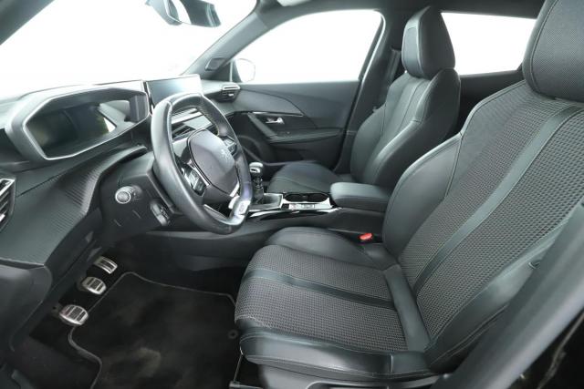 Peugeot 2008 image 2