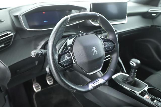 Peugeot 2008 image 9