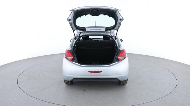 Peugeot 208 image 1