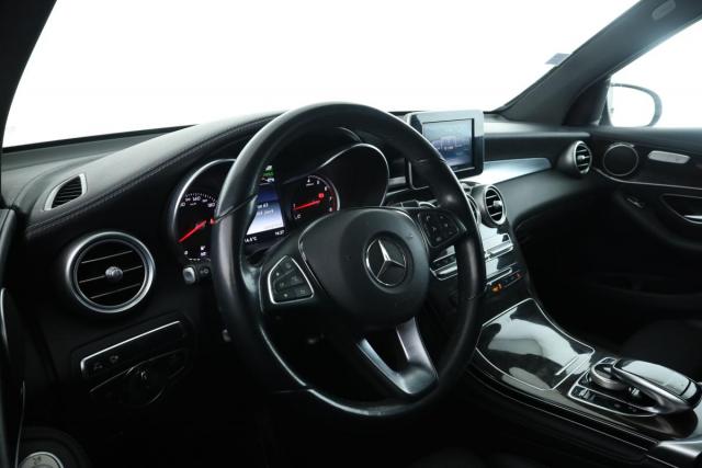 Mercedes Benz Glc image 8