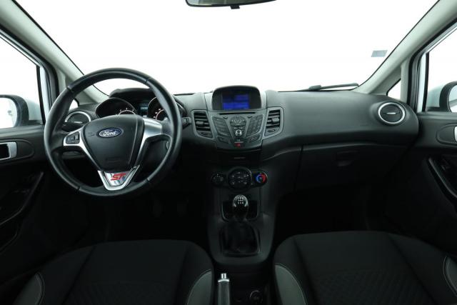 Ford Fiesta image 3