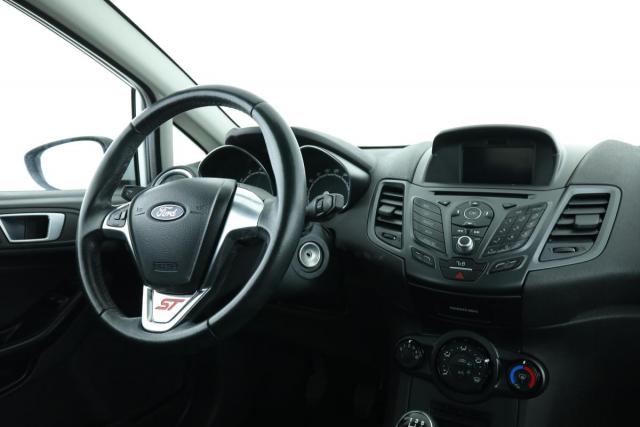 Ford Fiesta image 7