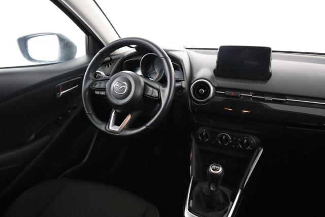 Mazda 2 image 2