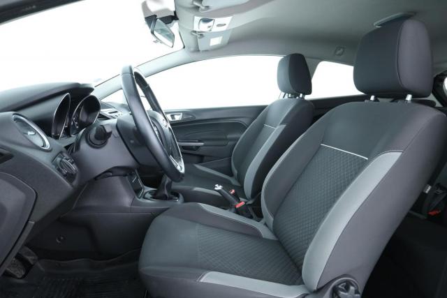 Ford Fiesta image 9