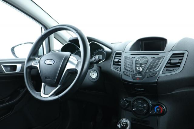 Ford Fiesta image 2