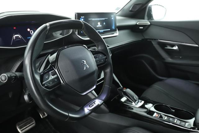 Peugeot 2008 image 9