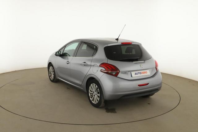 Peugeot 208 image 7