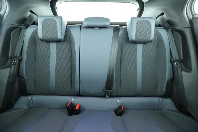 Peugeot 2008 image 7