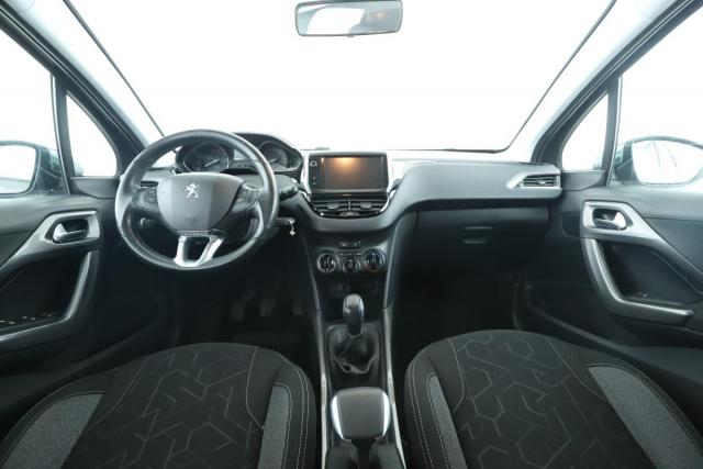 Peugeot 2008 image 4