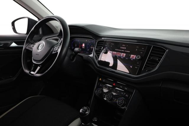 Volkswagen T-Roc image 6