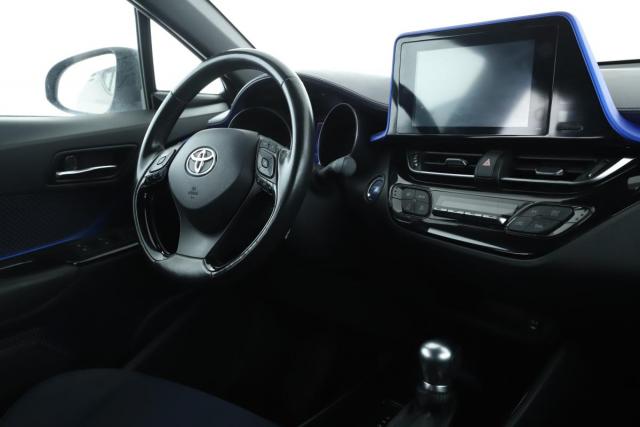 Toyota C-Hr image 4