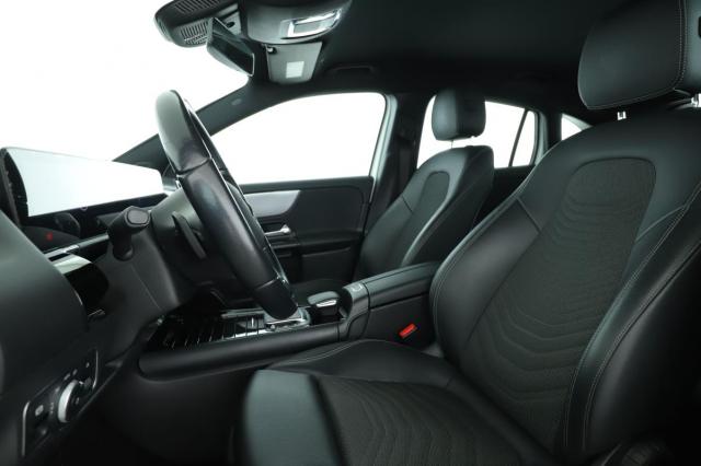 Mercedes Benz Gla image 3