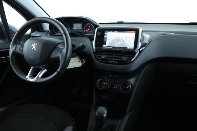 Peugeot 208 image 2