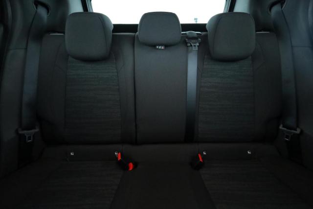 Jeep Avenger image 3