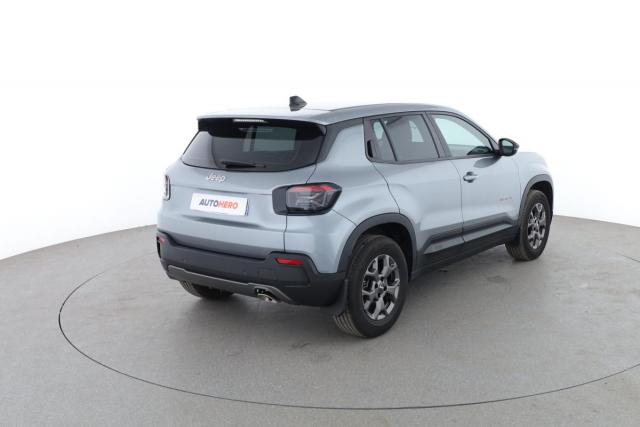 Jeep Avenger image 9