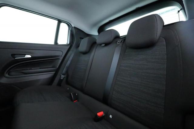 Jeep Avenger image 4