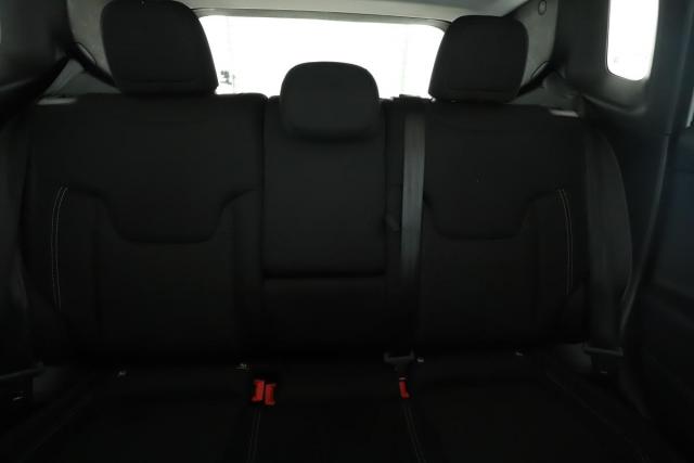 Jeep Renegade image 3