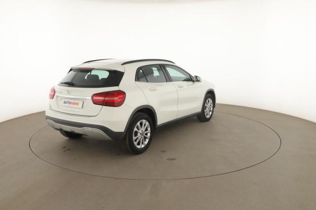 Mercedes Benz Gla image 5