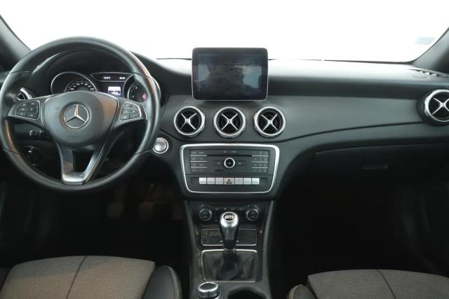 Mercedes Benz Gla image 4