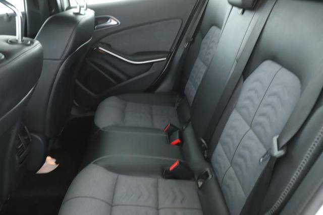 Mercedes Benz Gla image 1