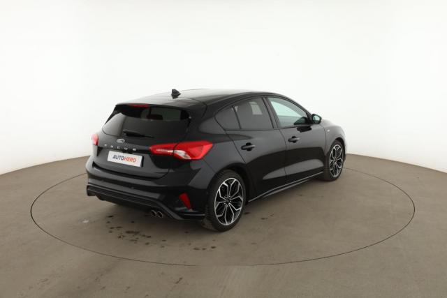 Ford Focus image 9