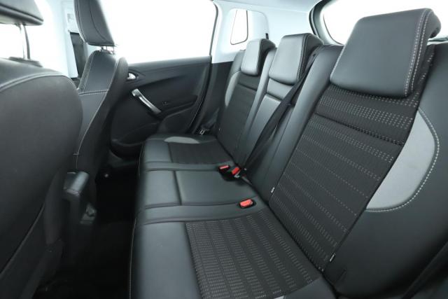 Peugeot 2008 image 6