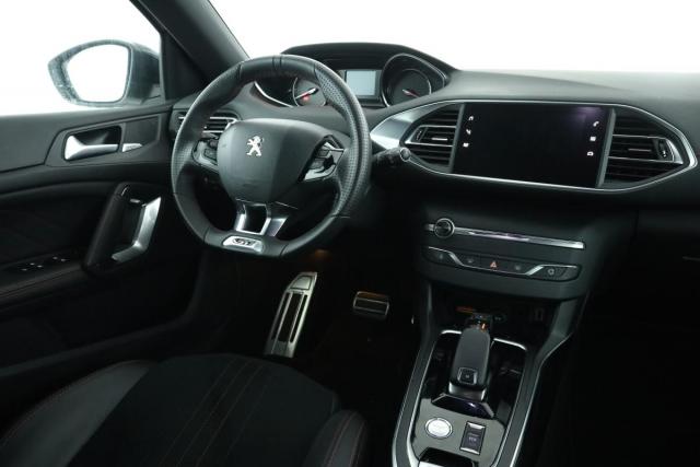 Peugeot 308 image 1