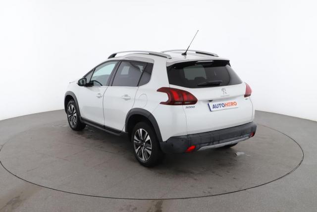 Peugeot 2008 image 2